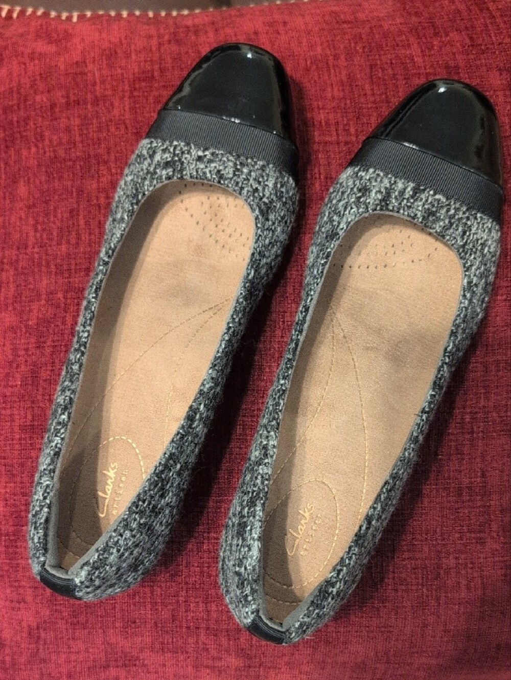 Clarks Gray Tweed  with Black Patent Cap Toe and Ribbon Trim - Picture 3 of 7